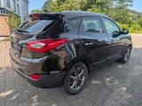 Hyundai ix35 Style Allrad/ Automatik/Xenon/Panorama - Hyundai ix35: Auto