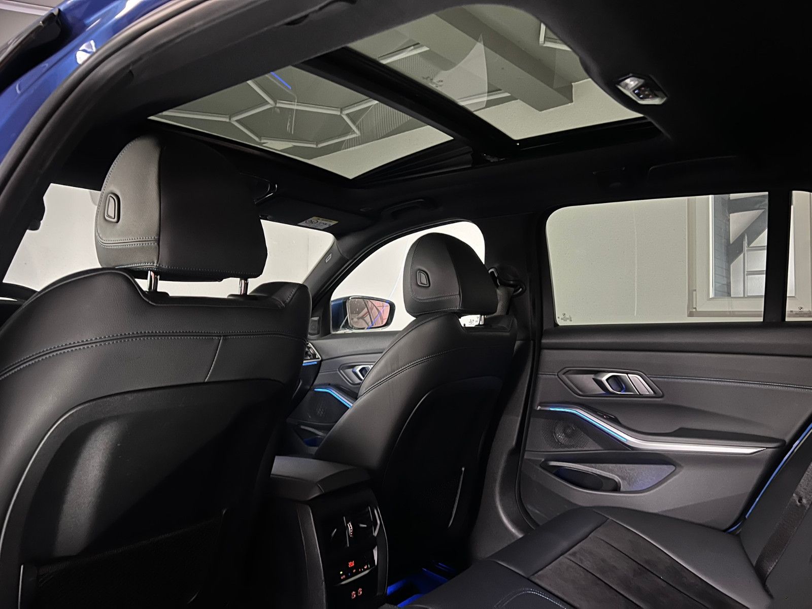 Fahrzeugabbildung BMW 320 d M SPORT/LED/DAB/PANO/ACC/19%/DE FZG