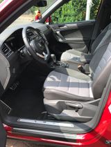 Volkswagen Tiguan 2.0 TSI 132kW DSG 4MOTION Highline H i... - Volkswagen Tiguan: Rot