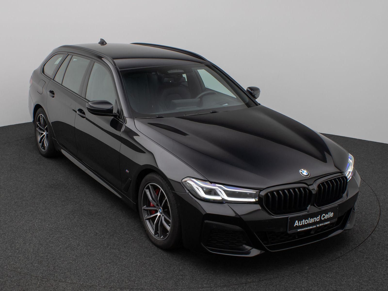 Fahrzeugabbildung BMW 530d  M Sport Kamera Laser HUD DAB HiFi Komfort