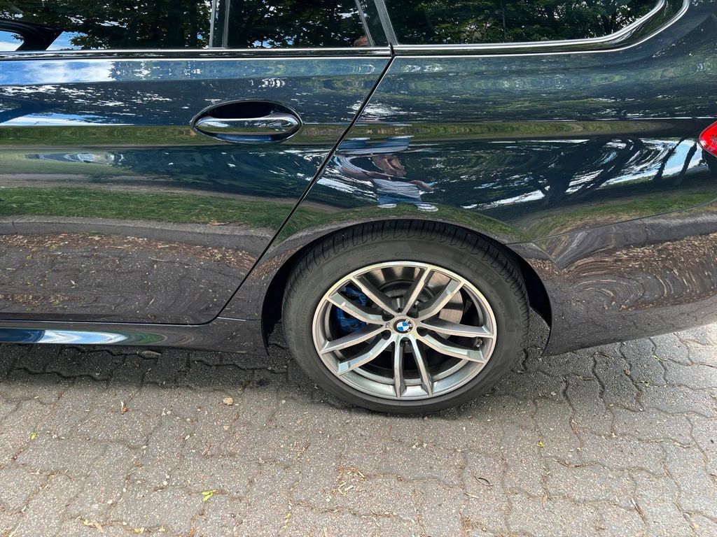 Image of BMW 530