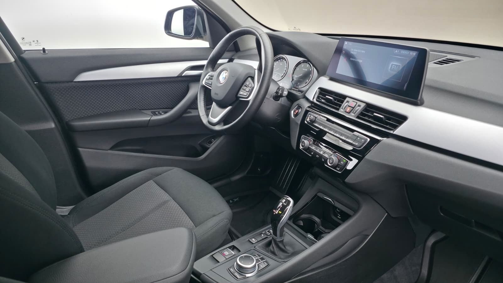 BMW X1 xDrive18d,  Head UP, Komfortzugang, AHK foto 16