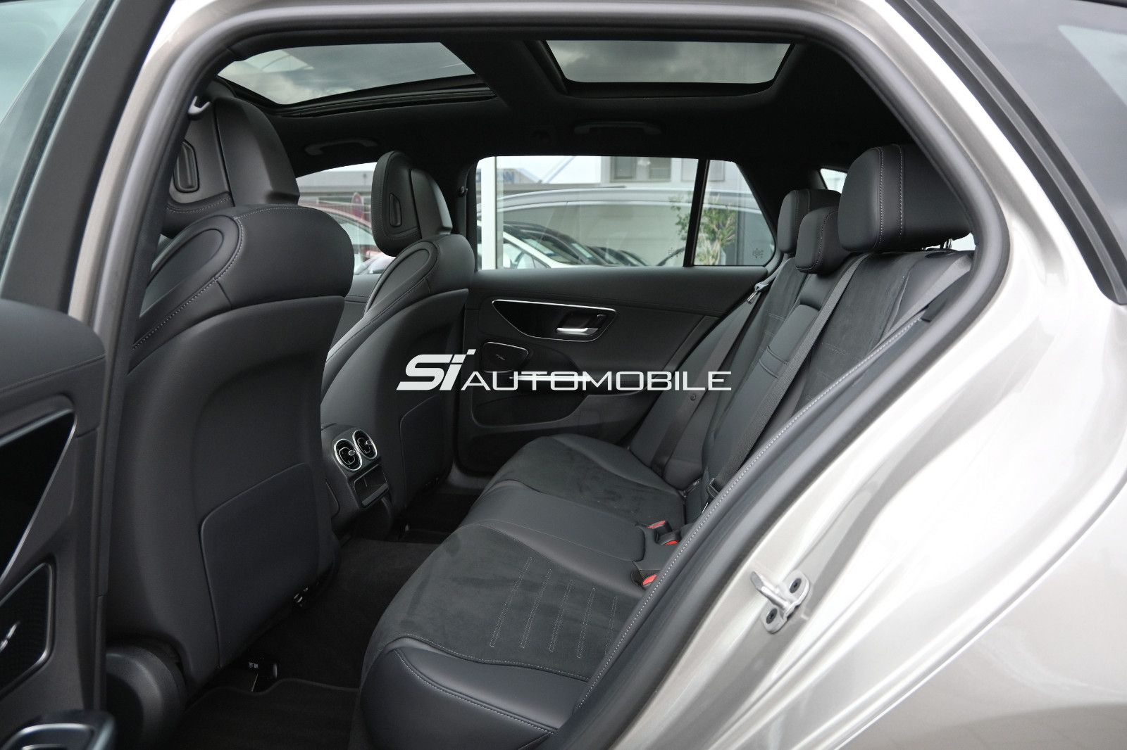 Fahrzeugabbildung Mercedes-Benz C 300 d T AMG Line °ACC°PANORAMA°WINTERPAKET°