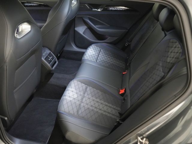 Passat Variant R-LINE TDI DSG 4MOTION+ANHÄNGERKU
