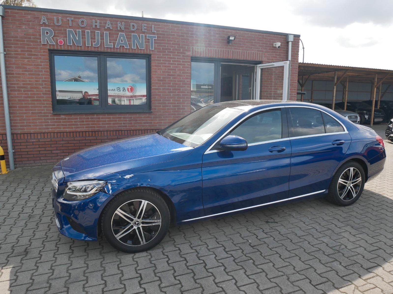 Mercedes-Benz C 200 d Avantgarde Pano Led