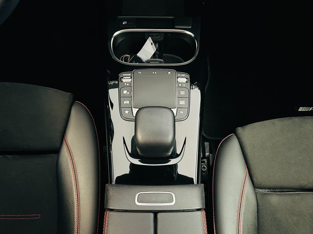 Mercedes-Benz CLA 200 Shooting Brake d AMG Line*PANO*CAM*LED*