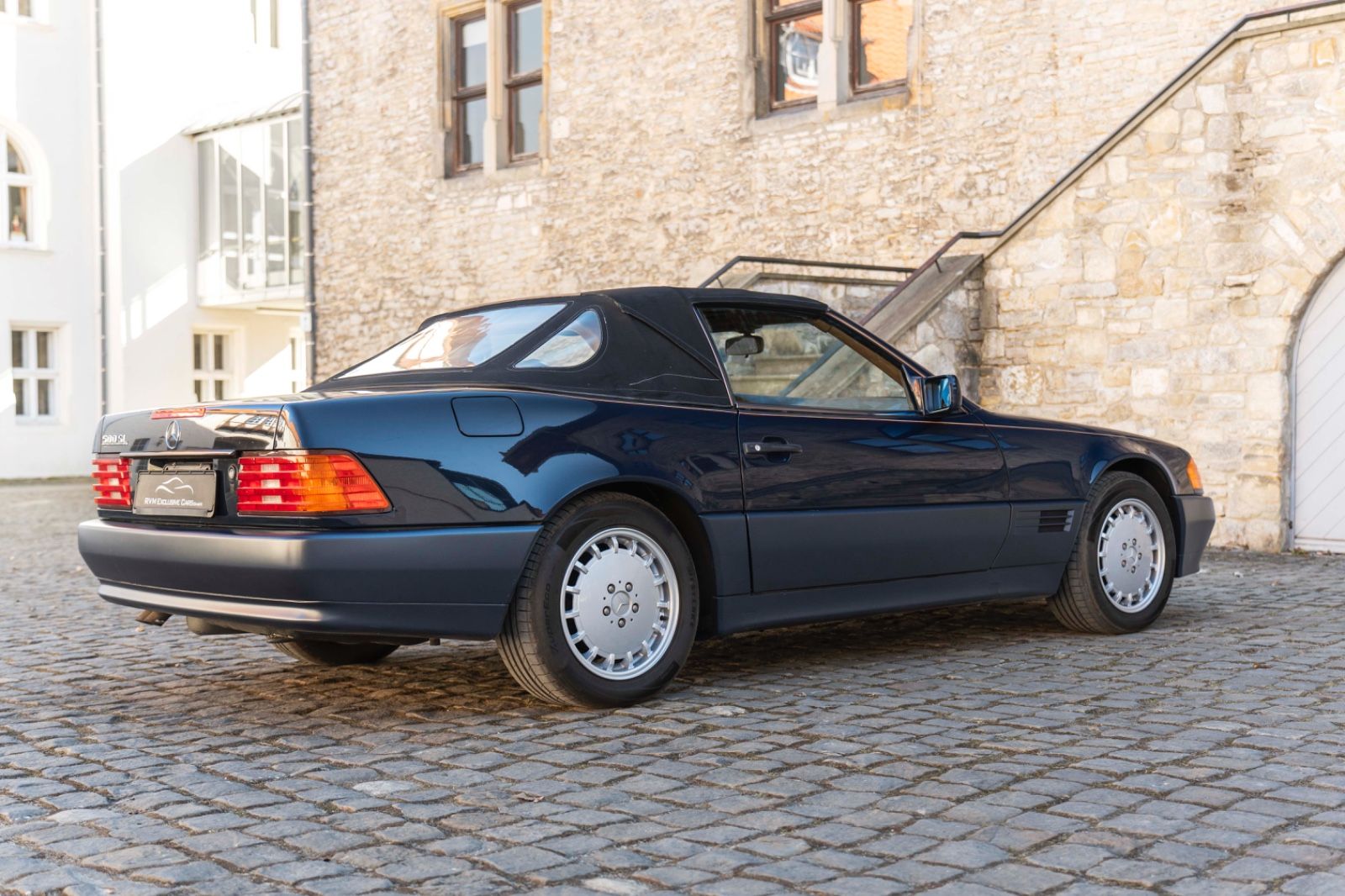 Fahrzeugabbildung Mercedes-Benz SL 500 TEMPOMAT ELEK.SITZE LEDER