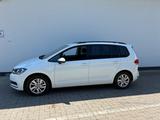 Volkswagen 7 Sitzer,  Comfortline BMT/Start-Stopp - Volkswagen Touran mit Benzin-Antrieb: Geländewagen