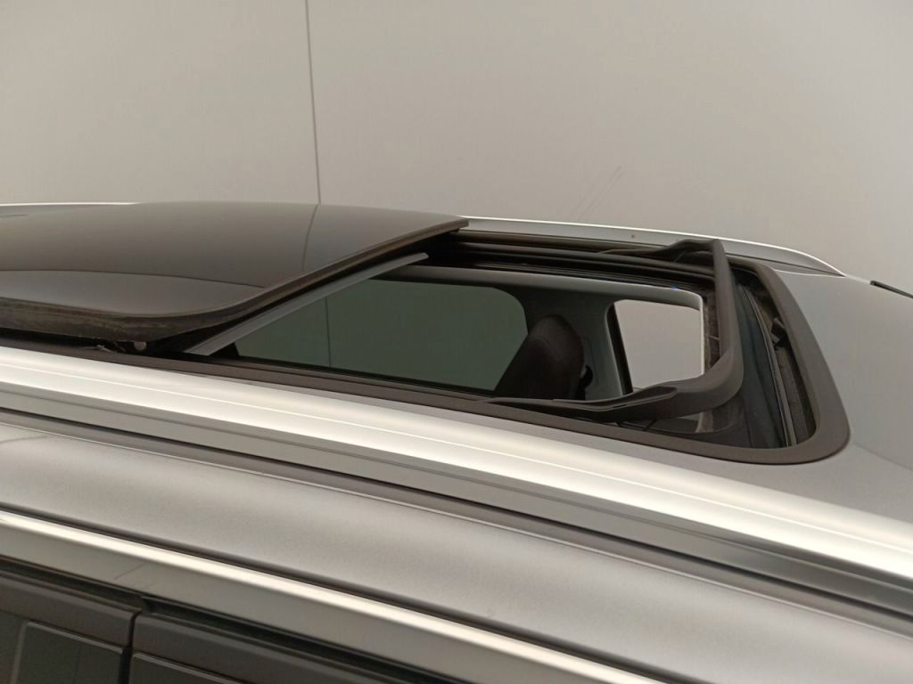 Fahrzeugabbildung Peugeot 5008 Active 1.5D NAVI/PANO/SHZ/PDC/R'CAM