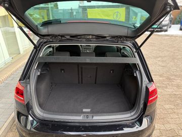 Bild 24 VW Golf VII R-LINE Lim. +PDC+NAVI+BI-XENON+ALU+BT+