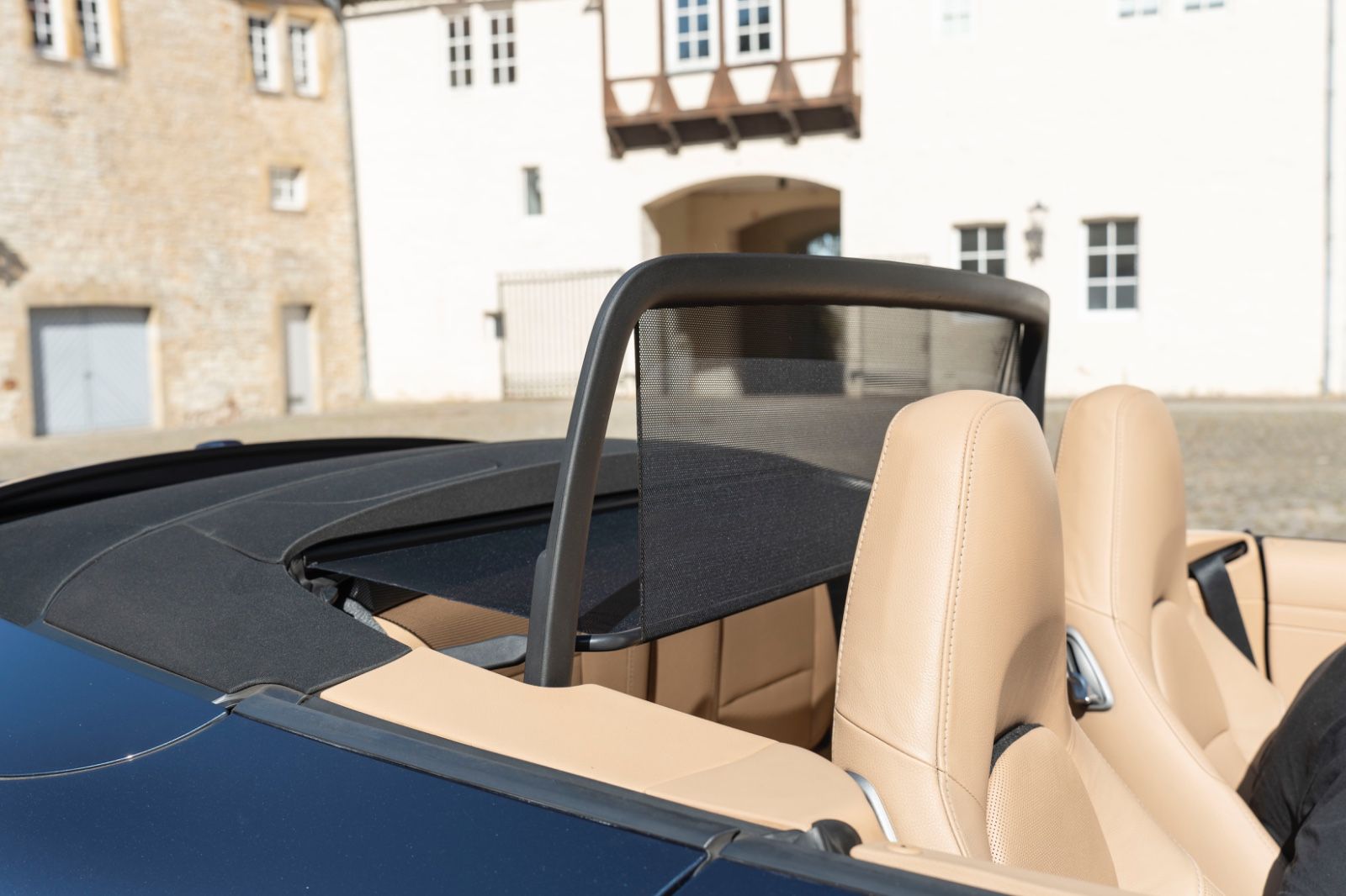 Fahrzeugabbildung Porsche 911 Carrera S Cabrio PDLS Bixenon Bose 111 Check