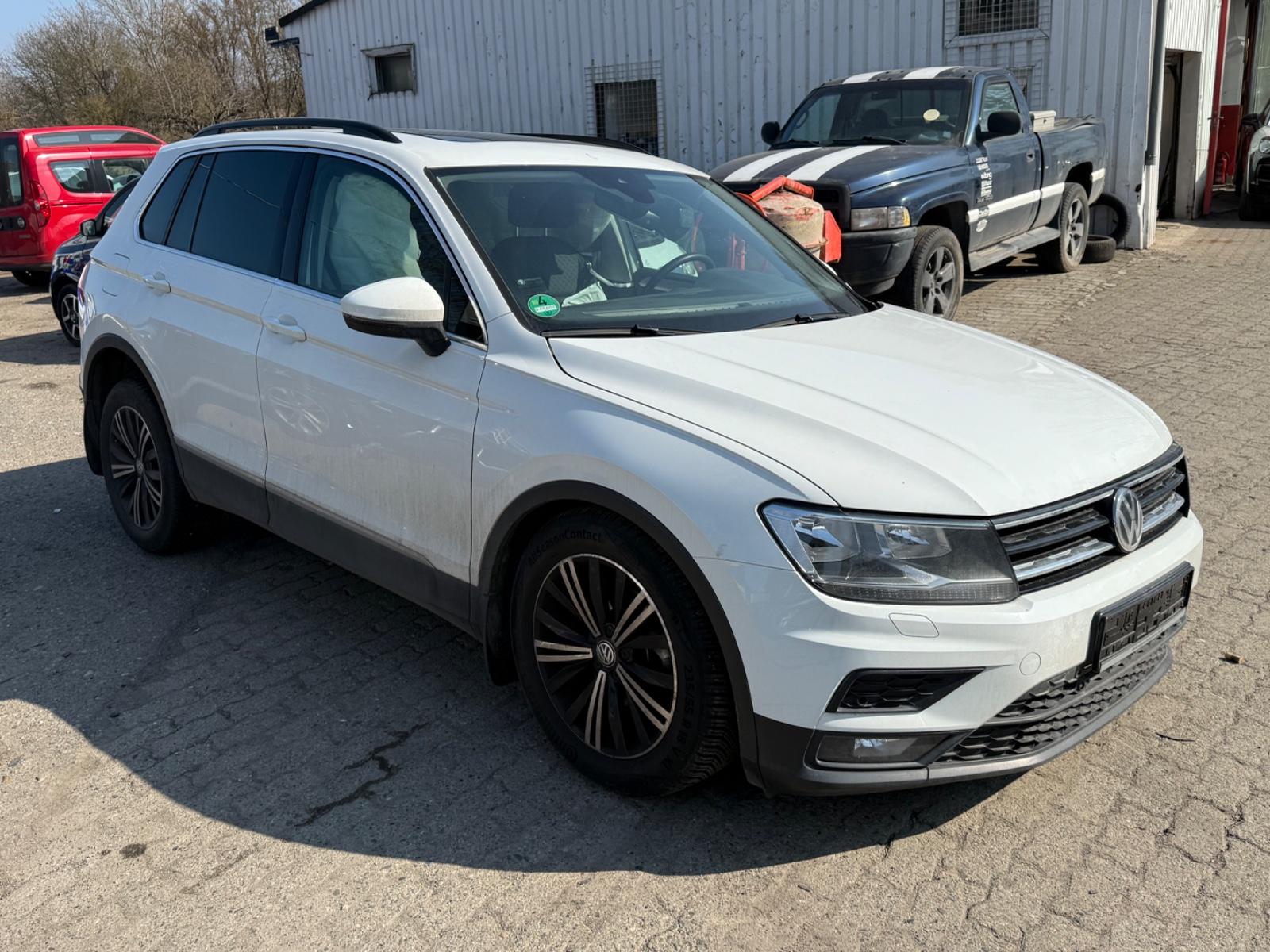Volkswagen Tiguan 1.5 TSI ACT OPF PANORAMA SHZ
