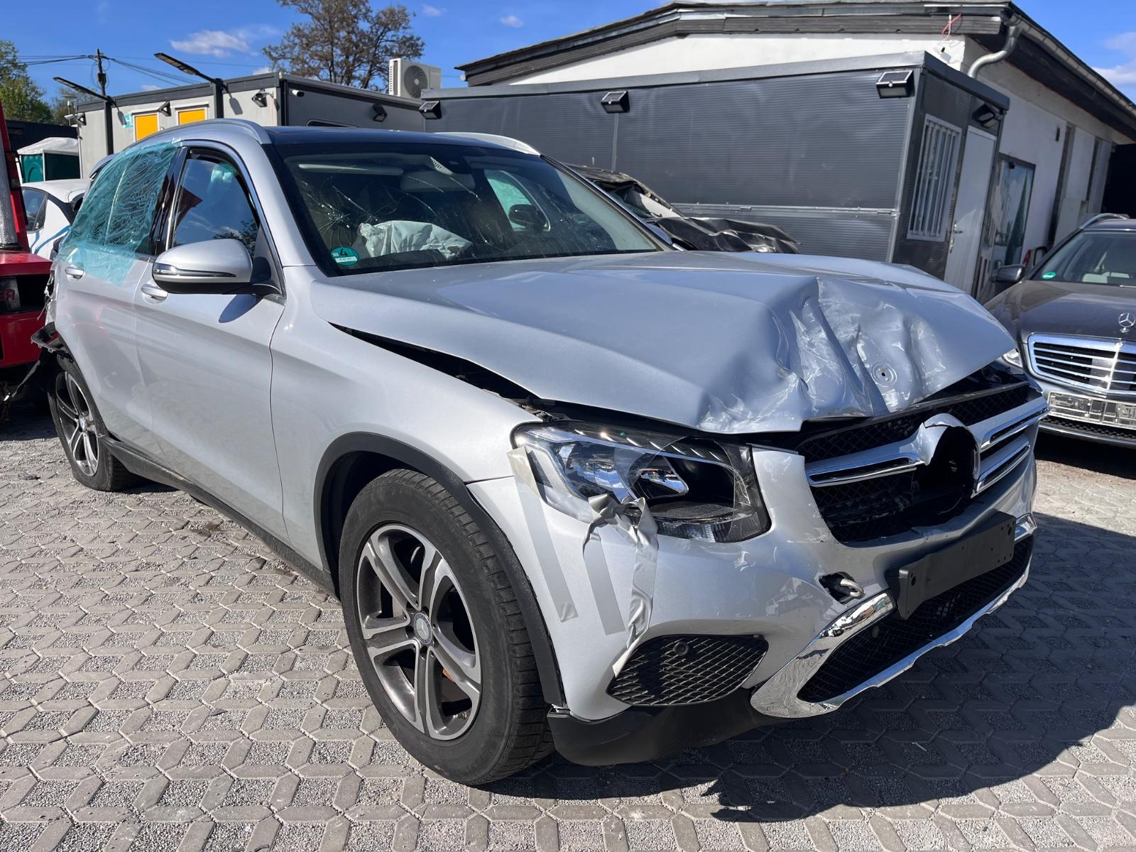 Mercedes-Benz GLC 220 GLC GLC 220 d 4Matic NAV KAM PANO AHK