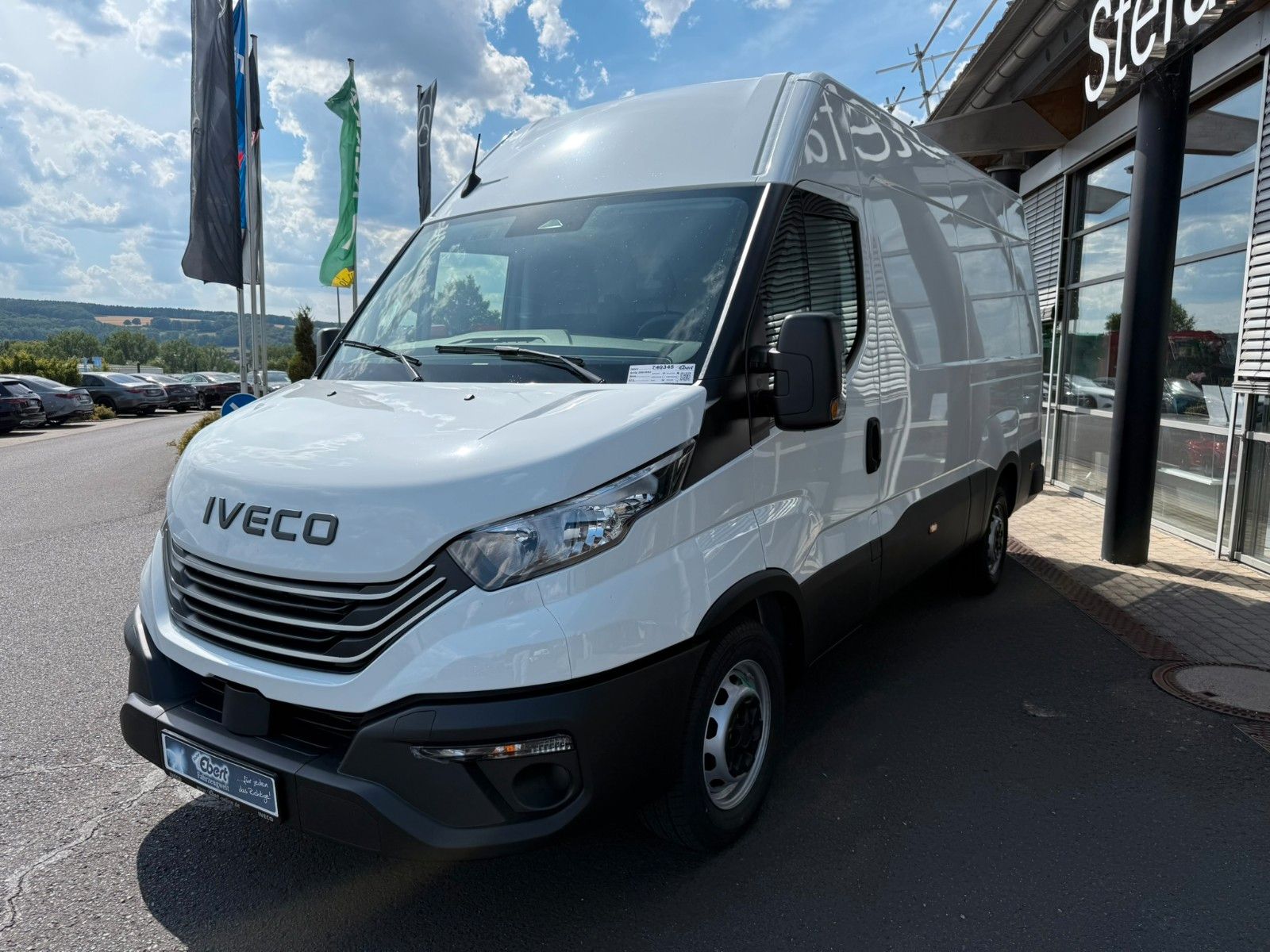 Fahrzeugabbildung Iveco Daily 35S16H3.0A8 V Y ASC-Ausbau Kastenwagen