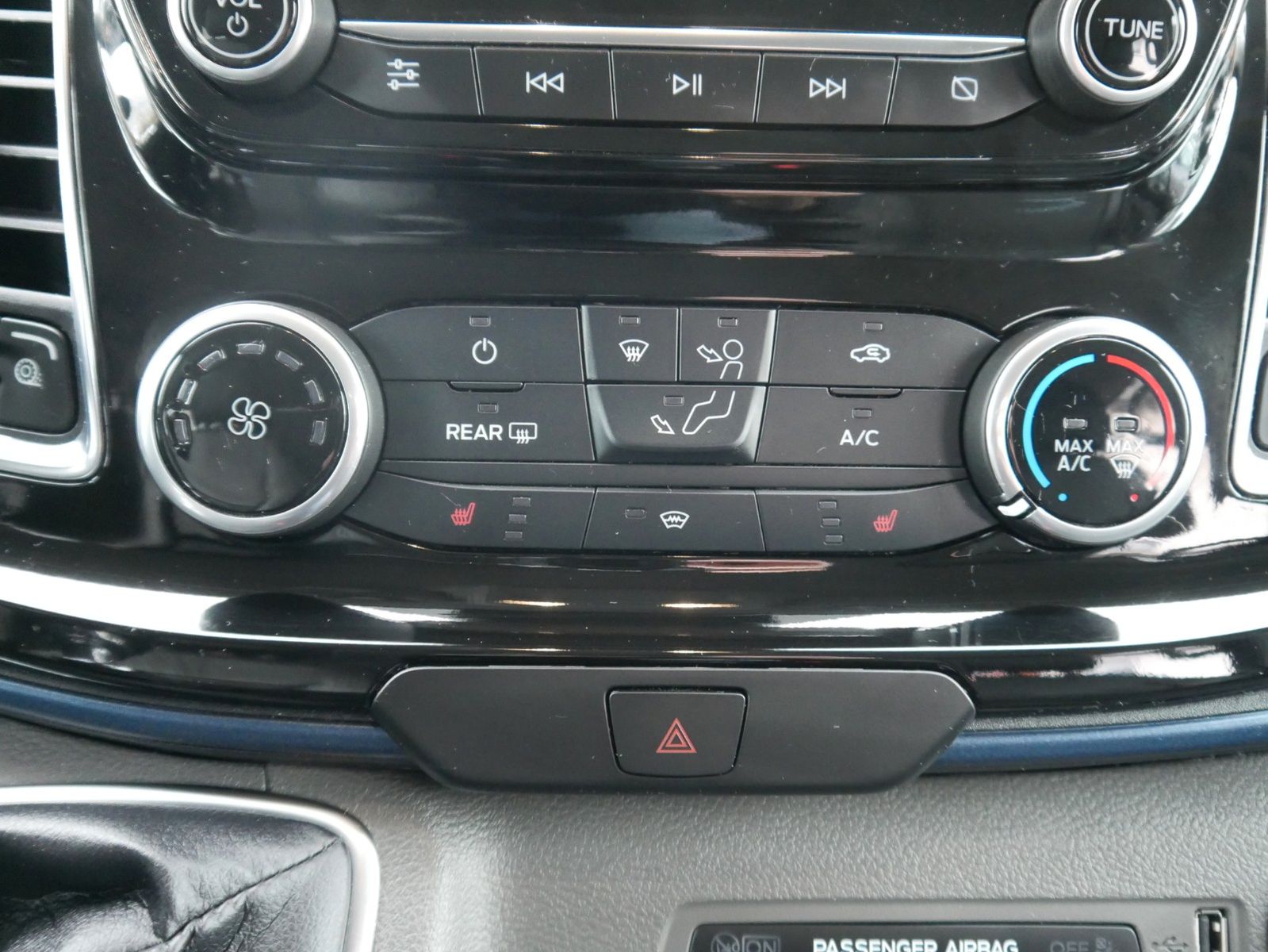 Ford Tourneo Custom Active Xenon BLIS ACC AHZV foto 14