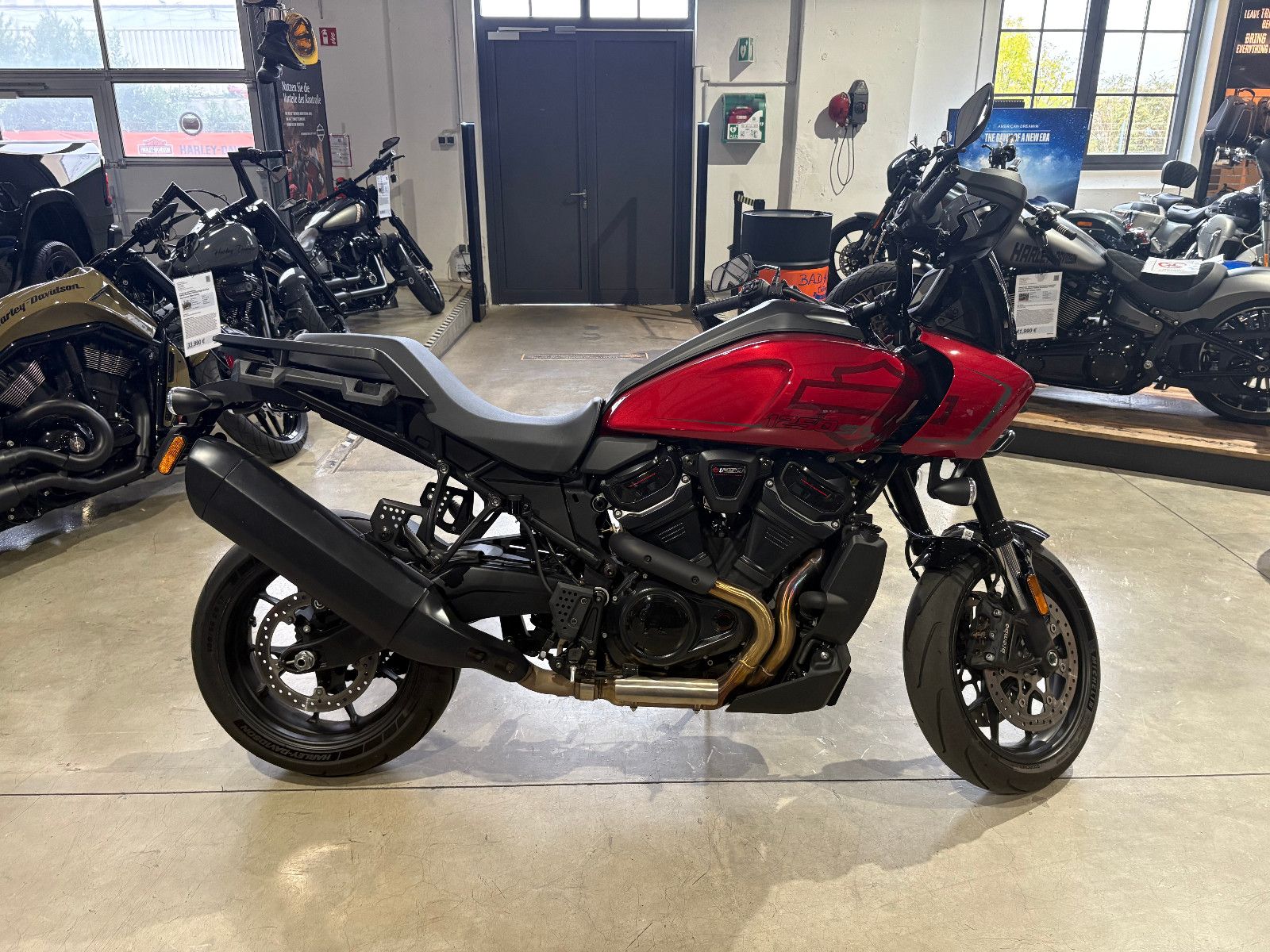 Fahrzeugabbildung Harley-Davidson Pan America 1250 ST