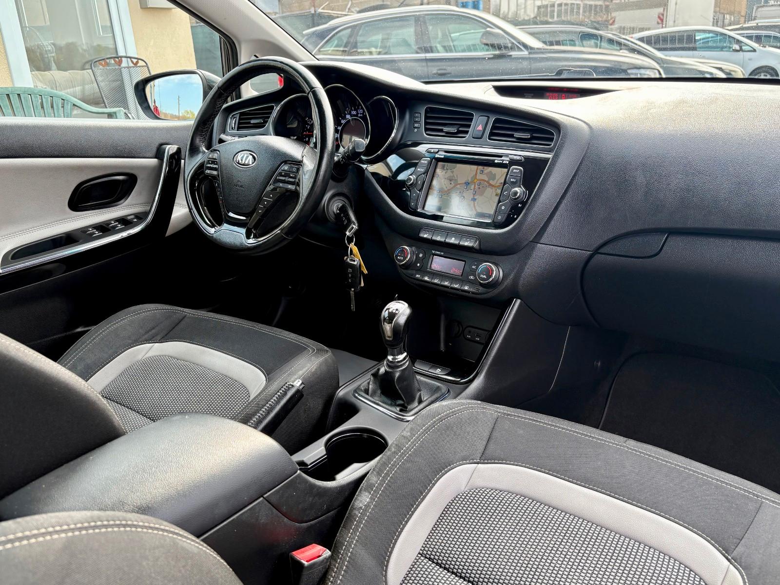 Kia cee'd Sportswagon 1.6 CRDi Navi AHK Kamera 2.HD