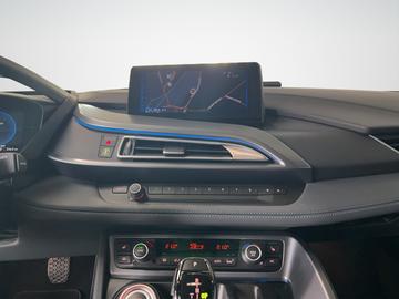2014 BMW I8 — миниатюра 14