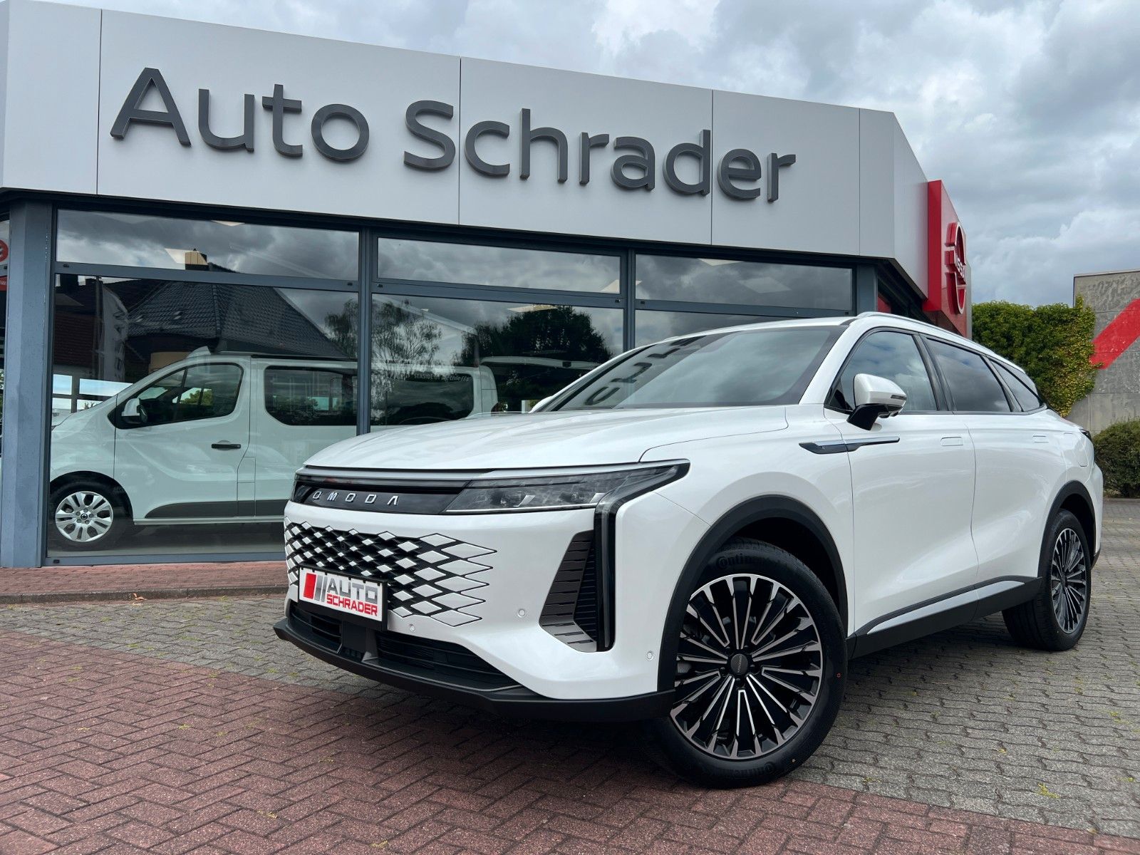 OMODA 9 1.5 TGDI PHEV Exclusive DHT / PANO / HEAD UP /