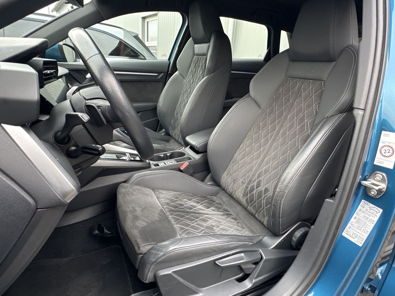 Fahrzeugabbildung Audi A3 SpB 35 TDI Aut. S-Line NAV+LED+ACC+V-COCKPIT