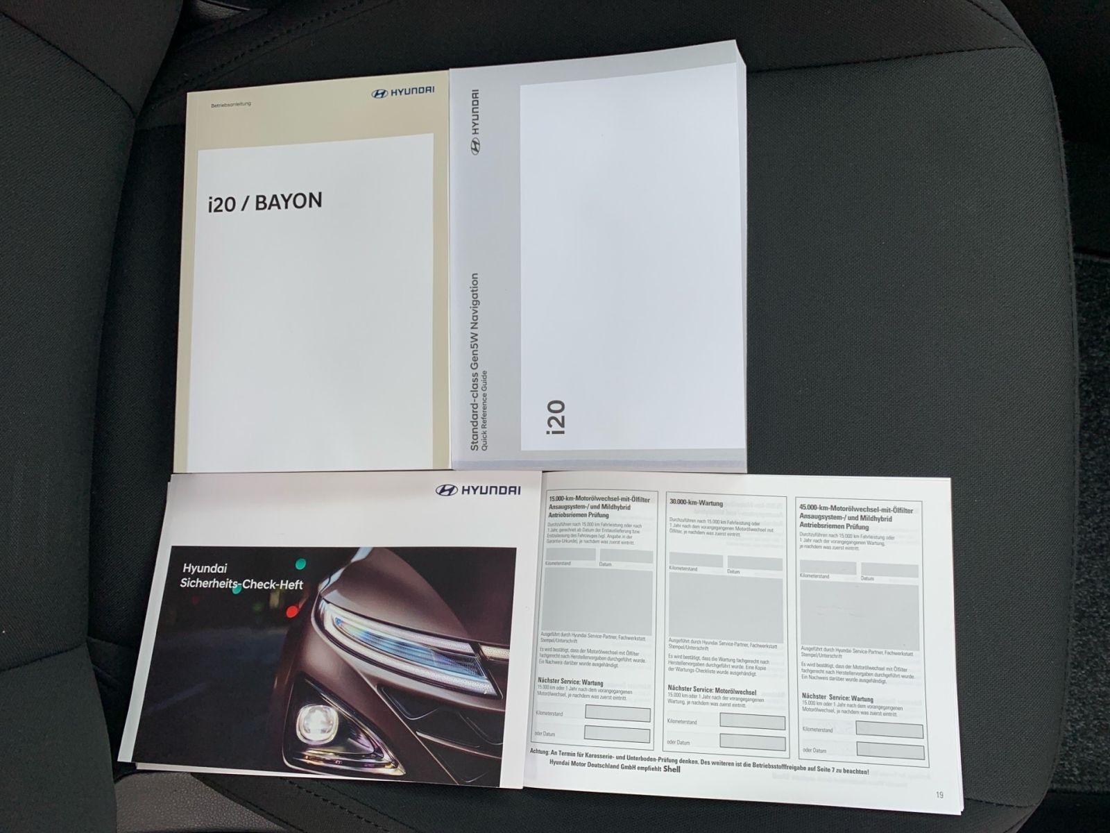 Fahrzeugabbildung Hyundai BAYON 1.0 T-GDI Trend Navi LED Allwetter