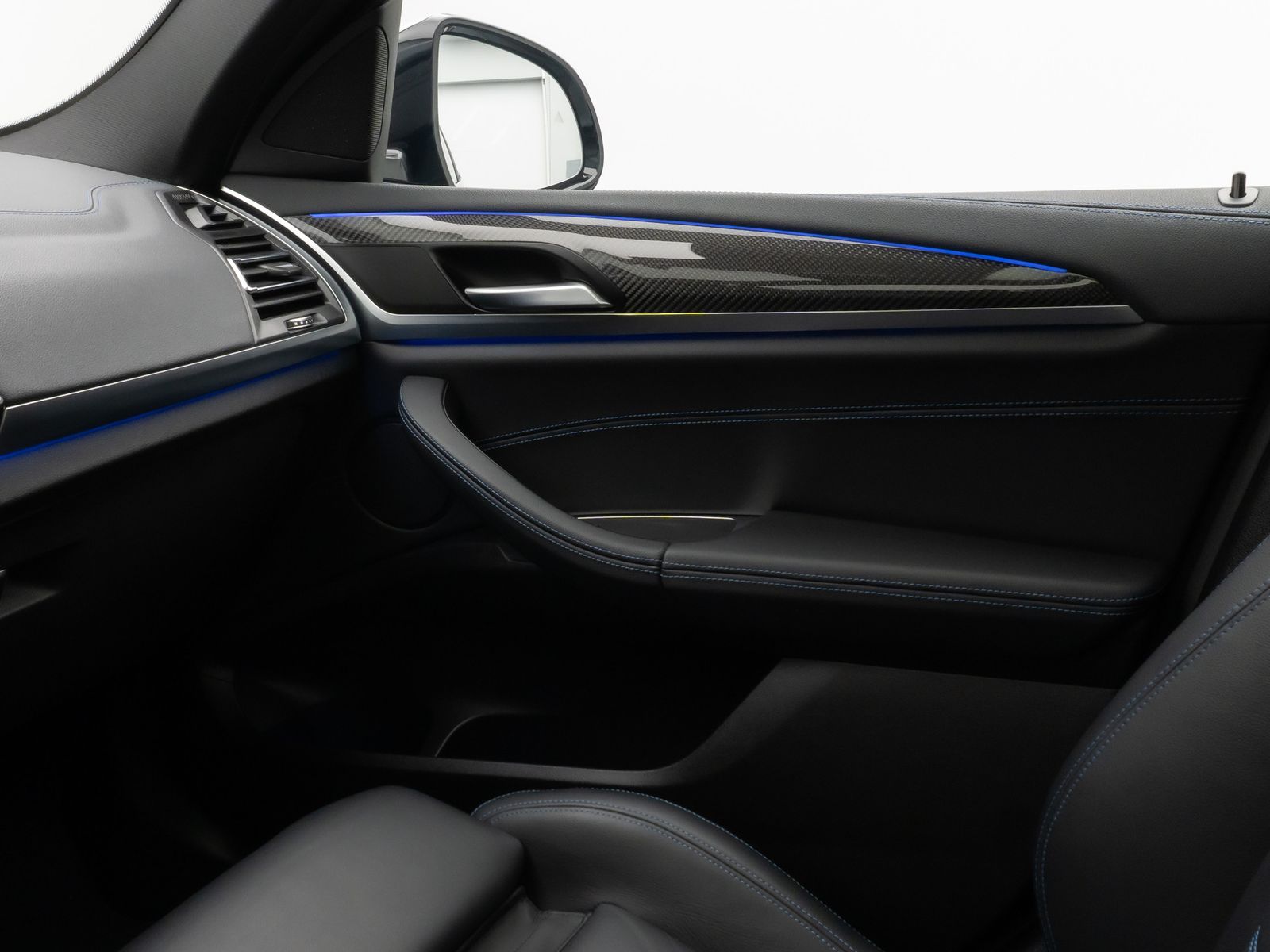 Fahrzeugabbildung BMW X4 xD30d M Sport Laser Panorama 360°HUD DAB HiFi