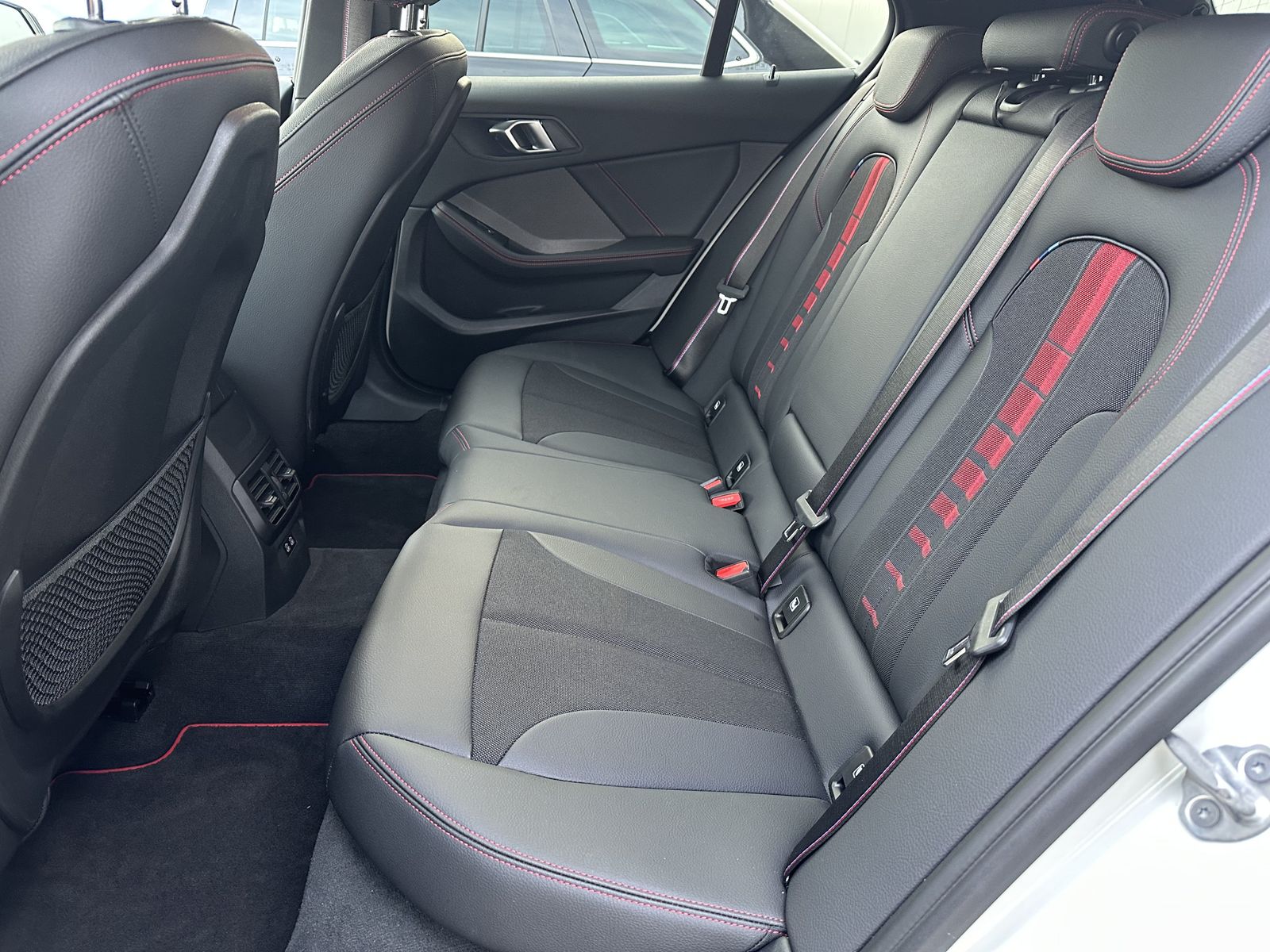 Fahrzeugabbildung BMW 128ti 5-Türer Sport-Aut. NAV+LED+ACC+KAMERA+18ZO