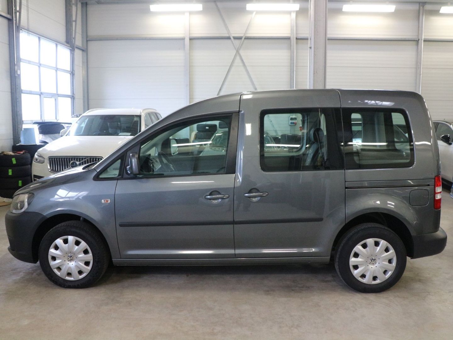 Fahrzeugabbildung Volkswagen Caddy TSI Roncalli 5-Sitzer AHK Klima PDC