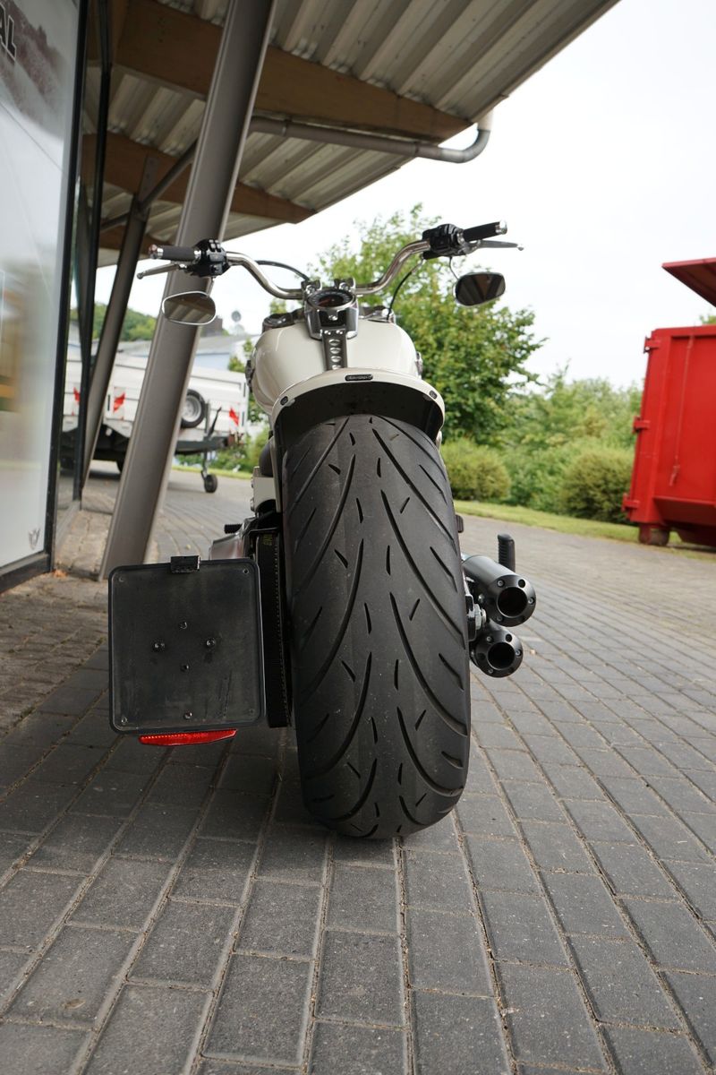 Fahrzeugabbildung Harley-Davidson Fat Boy 114 -Heckumbau-Jekill-Besser wie neu!