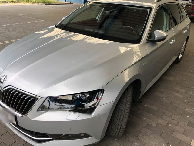 Skoda Superb (T3) L&K, Benzin, 280PS, 4x4,