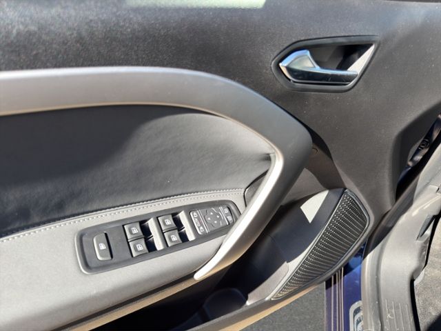 Fahrzeugabbildung Mercedes-Benz T-Klasse 180 lang Rollstuhlrampe