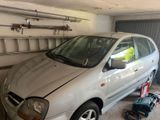 Nissan Almera Tino - Nissan Almera Tino aus 2002