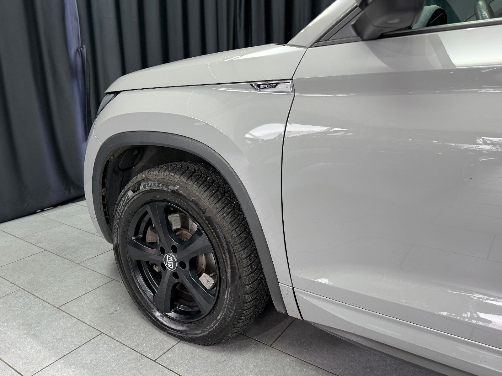 Fahrzeugabbildung SKODA Kodiaq Sportline 4x4 |7-SITZER|AHK|CANTON|NARDO