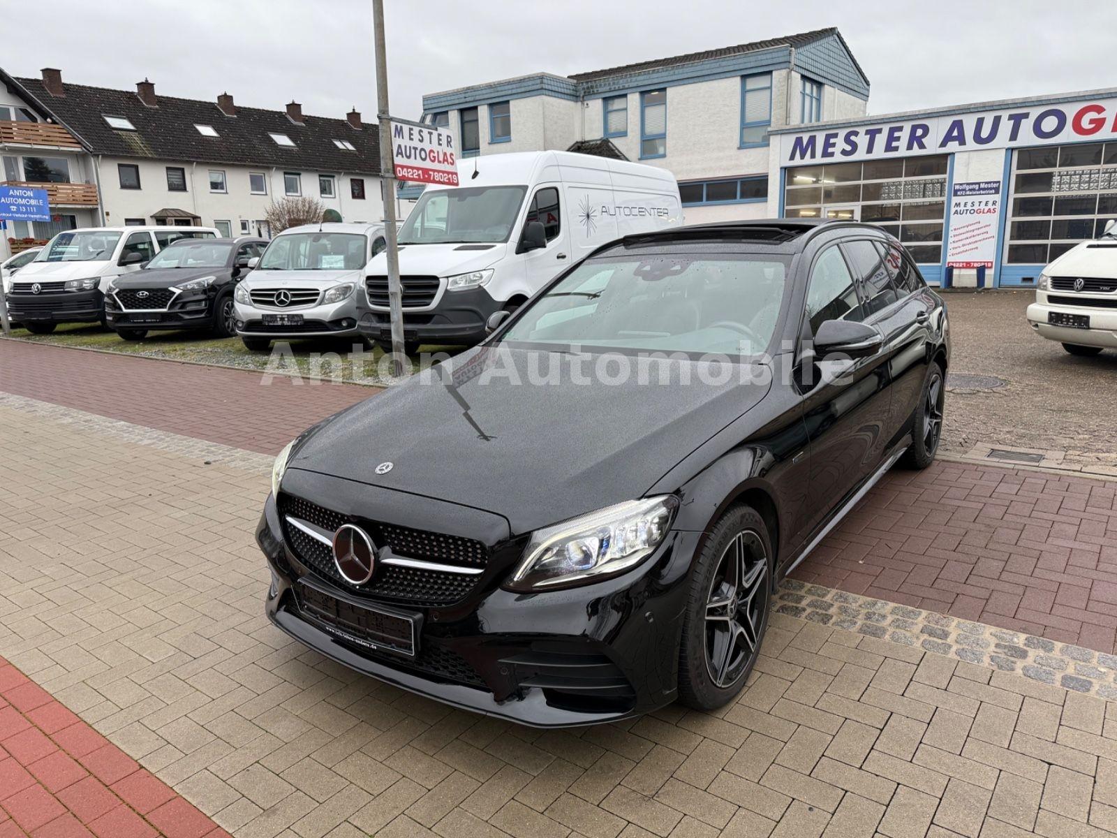 Mercedes-Benz C 300 T de AMG/Panorama/Night/Multibeam/360°