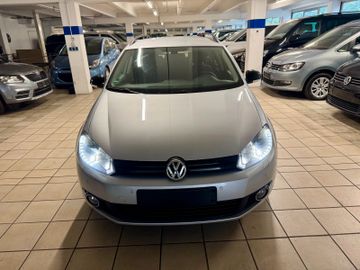 Volkswagen Golf - 2