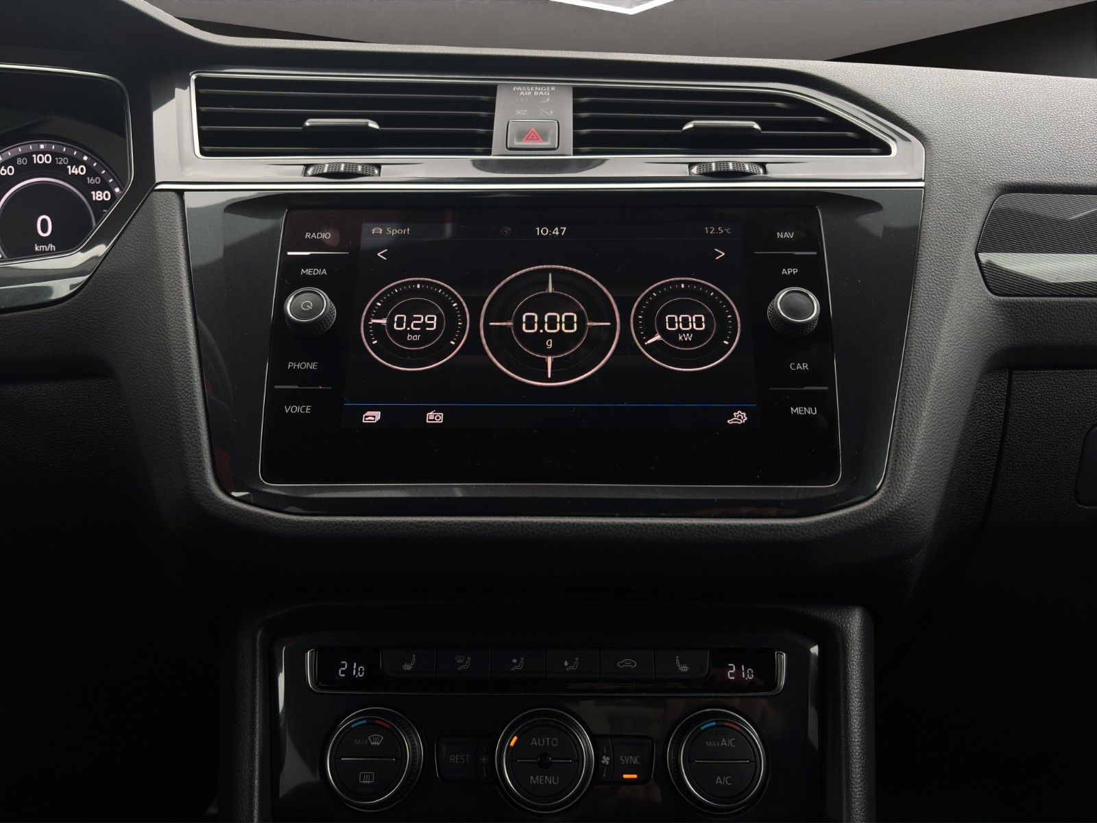 Fahrzeugabbildung Volkswagen Tiguan R-Line 4Motion*Sportauspuff*Dig.Cock*AHK*