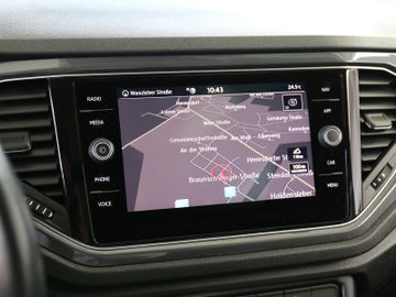 Volkswagen T-Roc 1.5TSI DSG IQ DRIVE PANORAMA KAMERA ACC