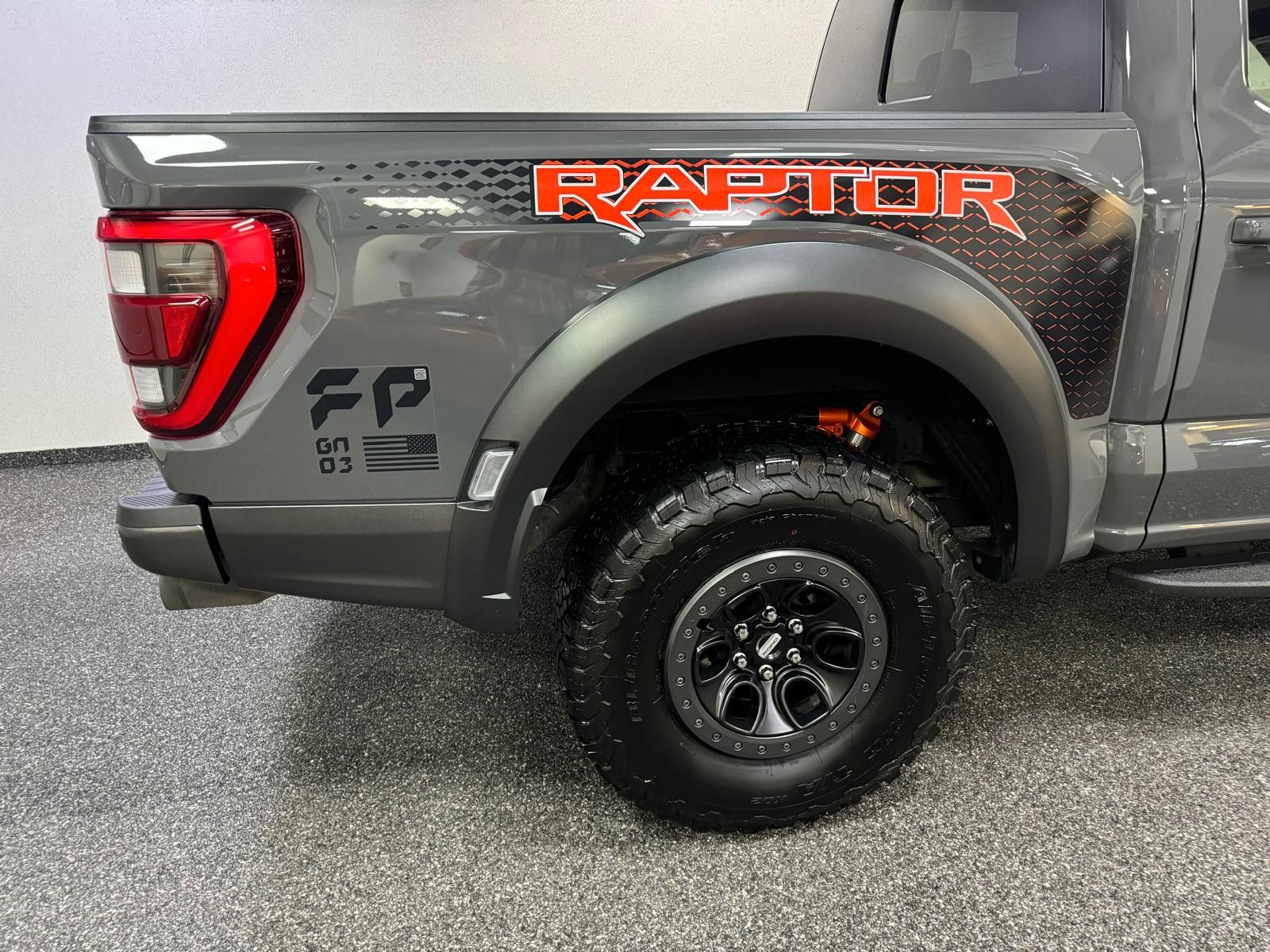 Fahrzeugabbildung Ford RAPTOR SVT SUPERCREW-ACC-NAVI-360-BEAD LOCK-1.HD