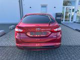 Ford Mondeo Lim. Titanium - rote Ford Mondeo