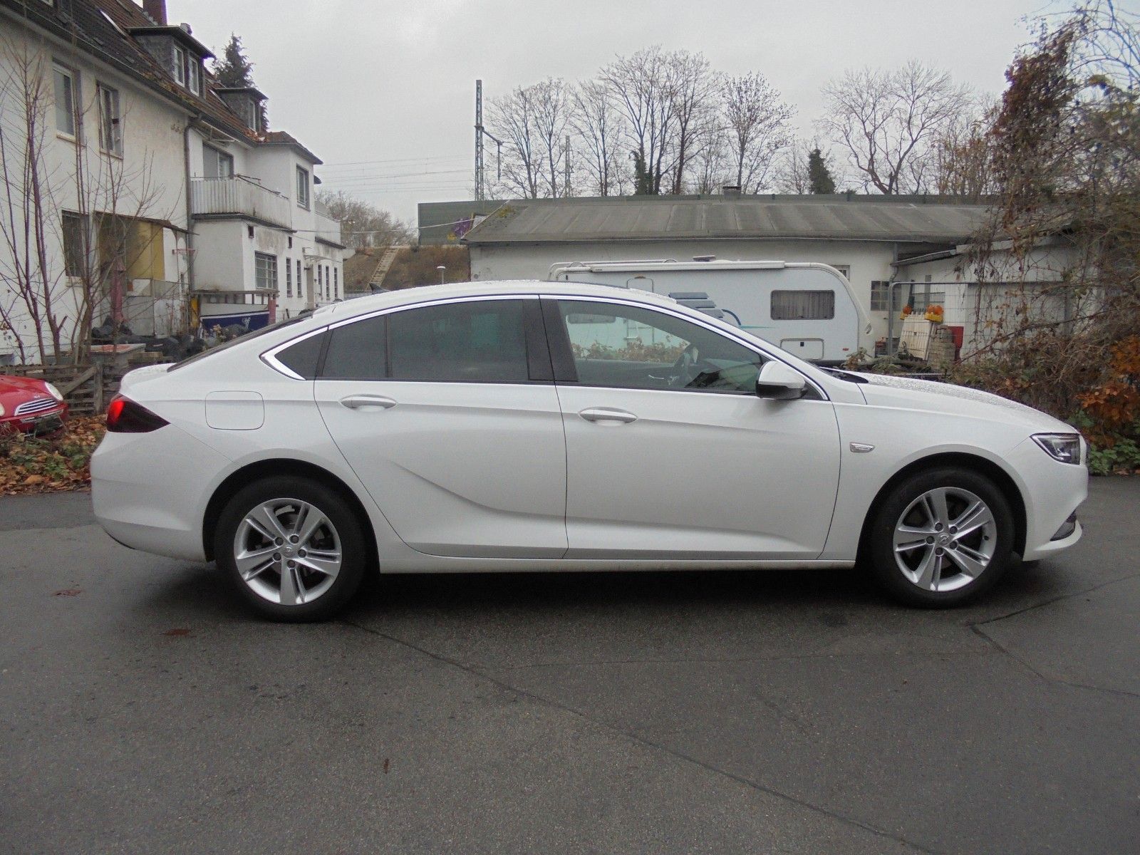 Fahrzeugabbildung Opel Insignia B Grand Sport Innovation Automatik/Navi