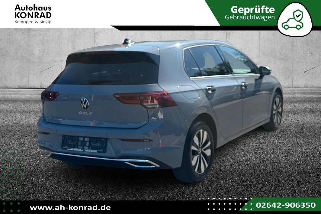 Fahrzeugabbildung Volkswagen Golf VIII 2.0 TDI DSG Move*CAM*AHK*