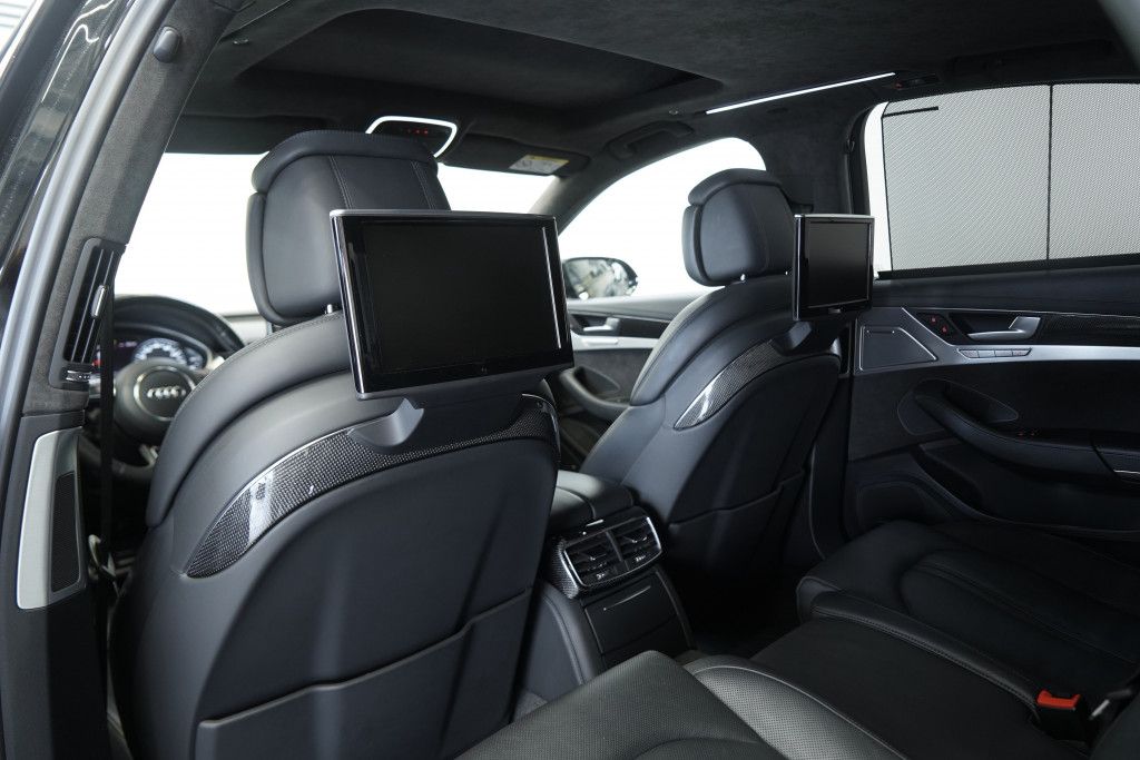 Audi S8