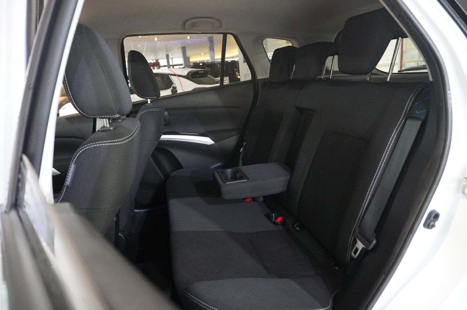 Fahrzeugabbildung Suzuki SX4 1.4 BOOSTERJET HYBRID NAVI/LED/SH/KAMERA/AHK