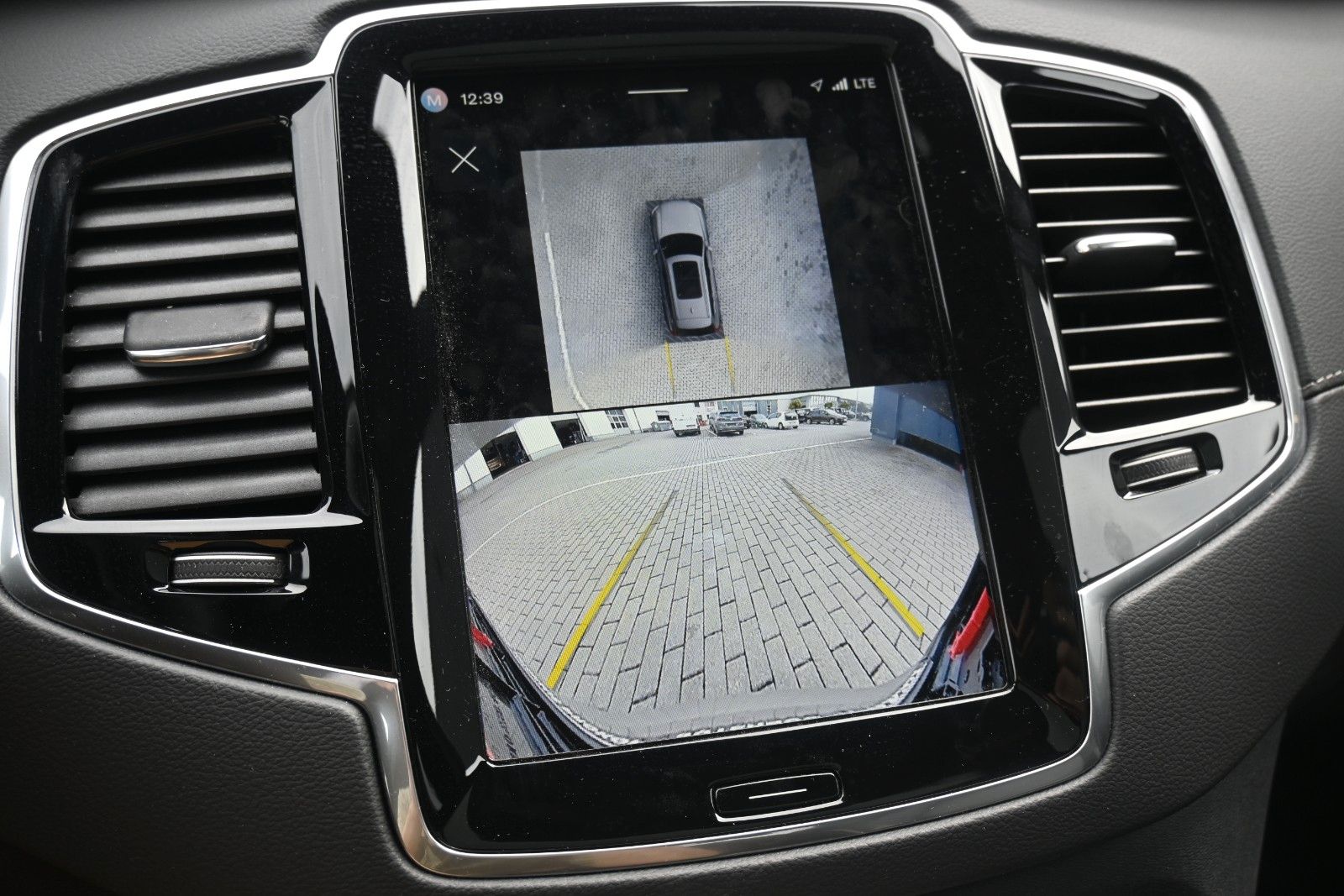 Fahrzeugabbildung Volvo XC90 T8 AWD Ultra Dark Recharge Plug-In Hybrid