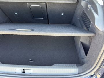 Citroën C4 MAX 1.2 PureTech 130 +HUD+Kam.+LED+SHZ+SpurH