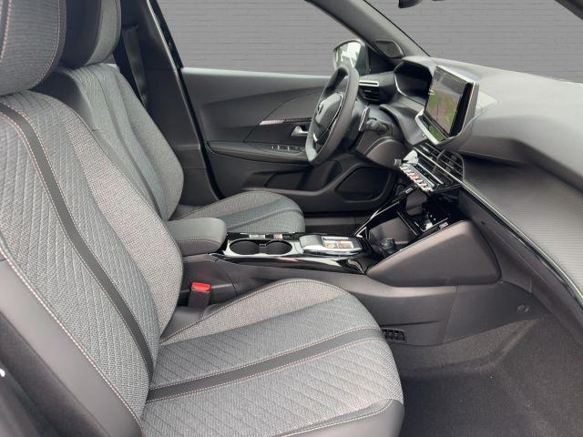 Peugeot 2008 Hybrid 145 e-DSC Allure, Navi, 360° Kamera