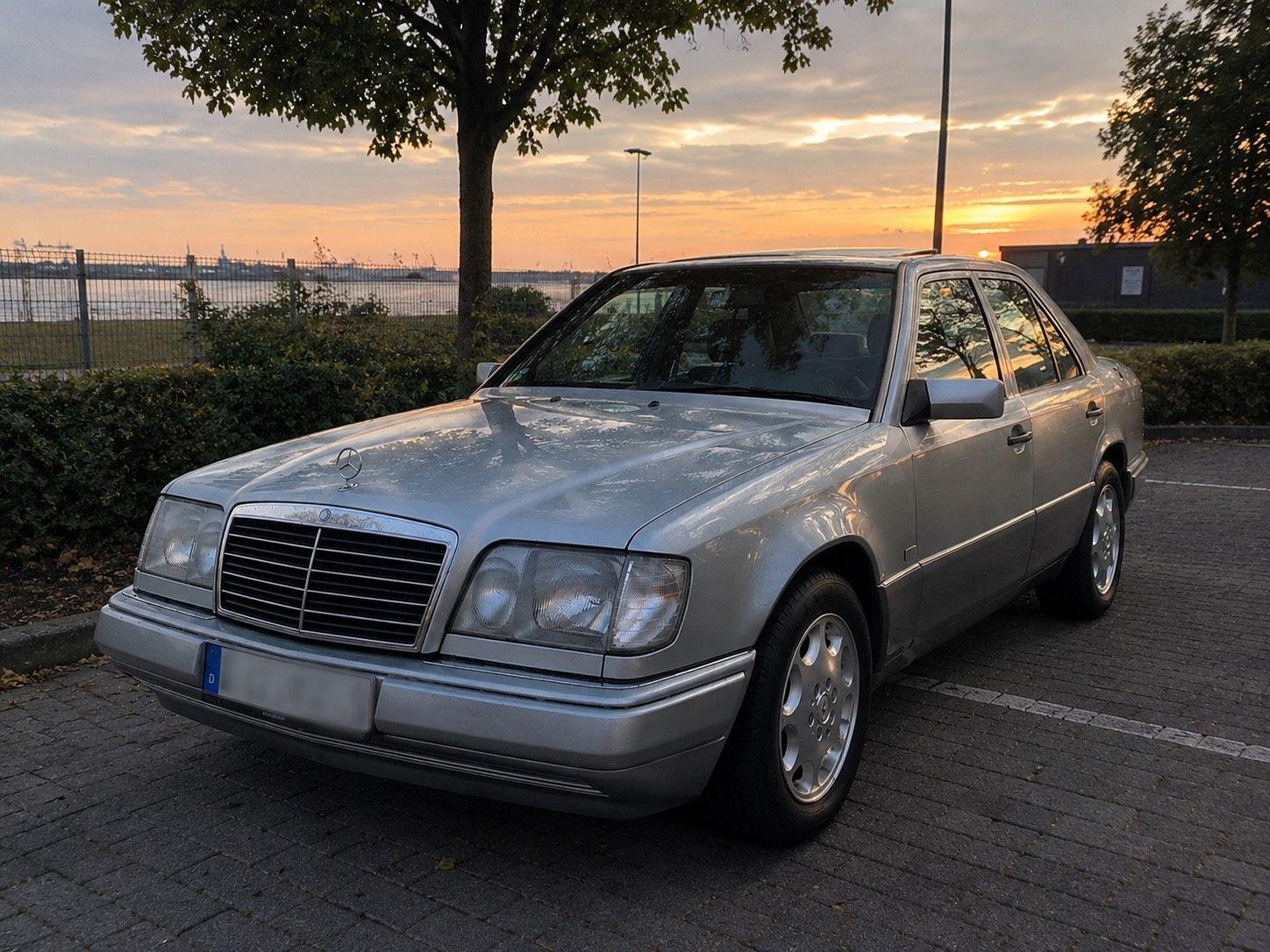 Mercedes-Benz 300
