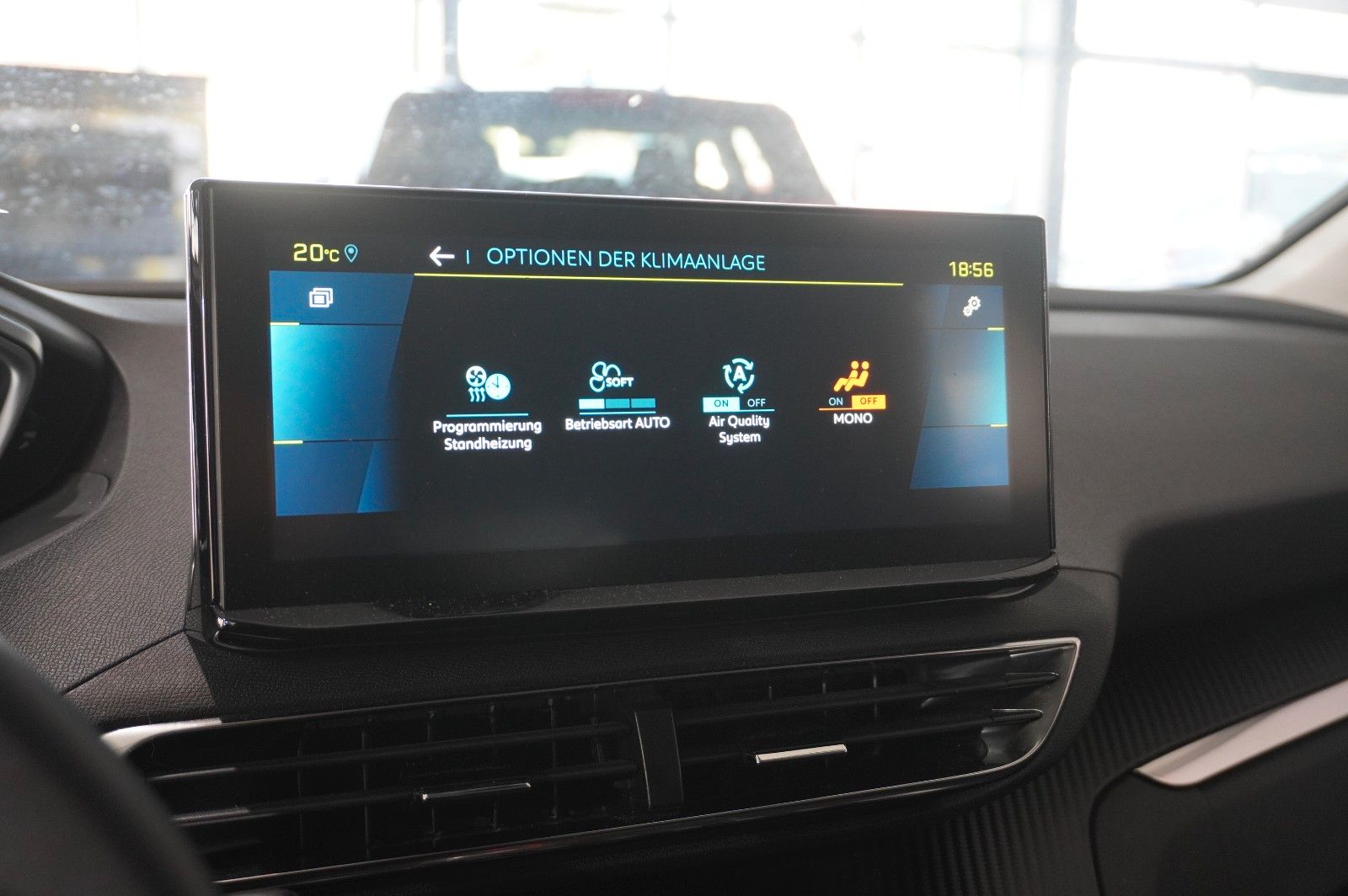 Fahrzeugabbildung Peugeot 3008 Hybrid PHEV ALLURE NAVI/LED/KAMERA/SH/AHK