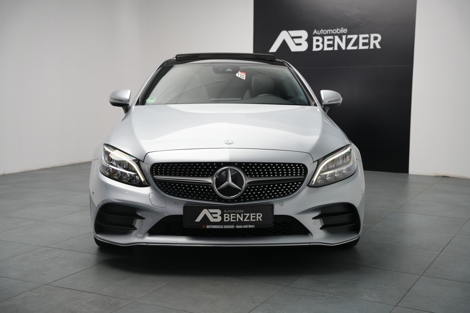 Fahrzeugabbildung Mercedes-Benz C 220d *AMG*Panorama*Ambiente*MBUX*SHZ*