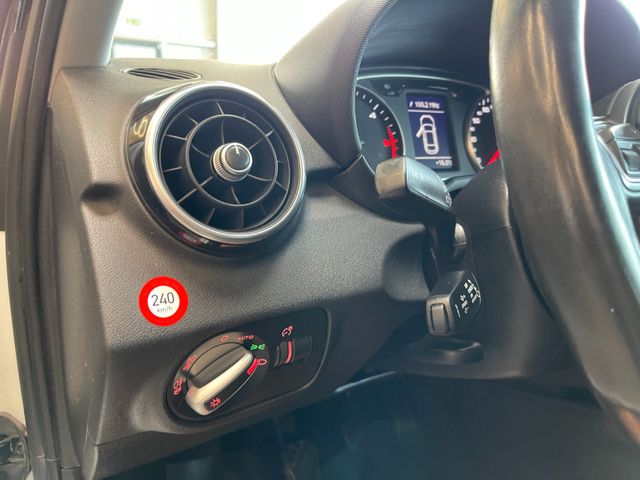 Audi A1 ambition *BI-XENON*NAVI*SZHZ*TEMPOMAT*PDC*